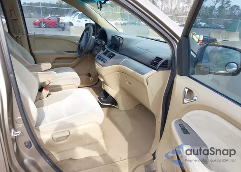 2010 Honda Odyssey Lx z USA, uszkodzony, nr VIN 5FNRL3H26AB097777